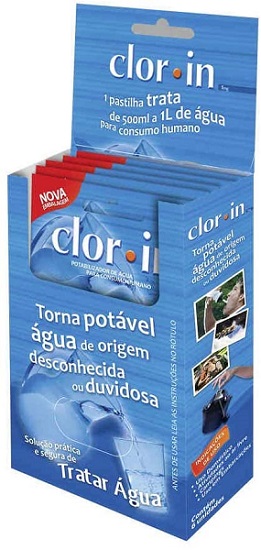 embalagem de clorin para tratamento de água, que é um dos itens do kit de cozinha para camping