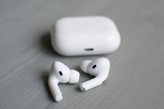 Apple AirPods Pro.