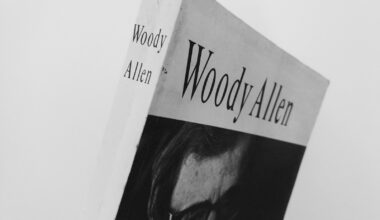 Foto da capa da biografia de Woody Allen, escrita por Eric Lax.